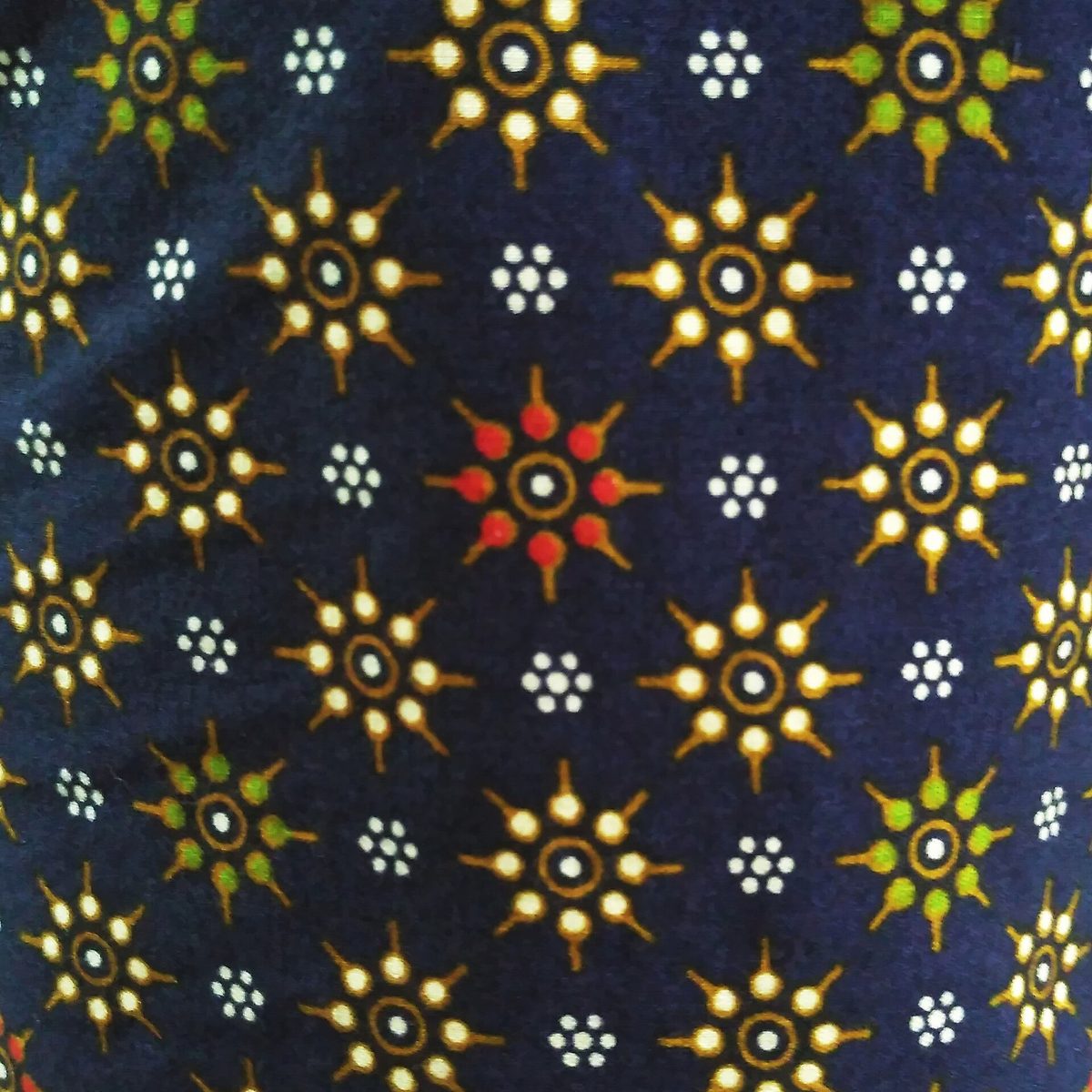 Motif batik cap Truntum Kenanga