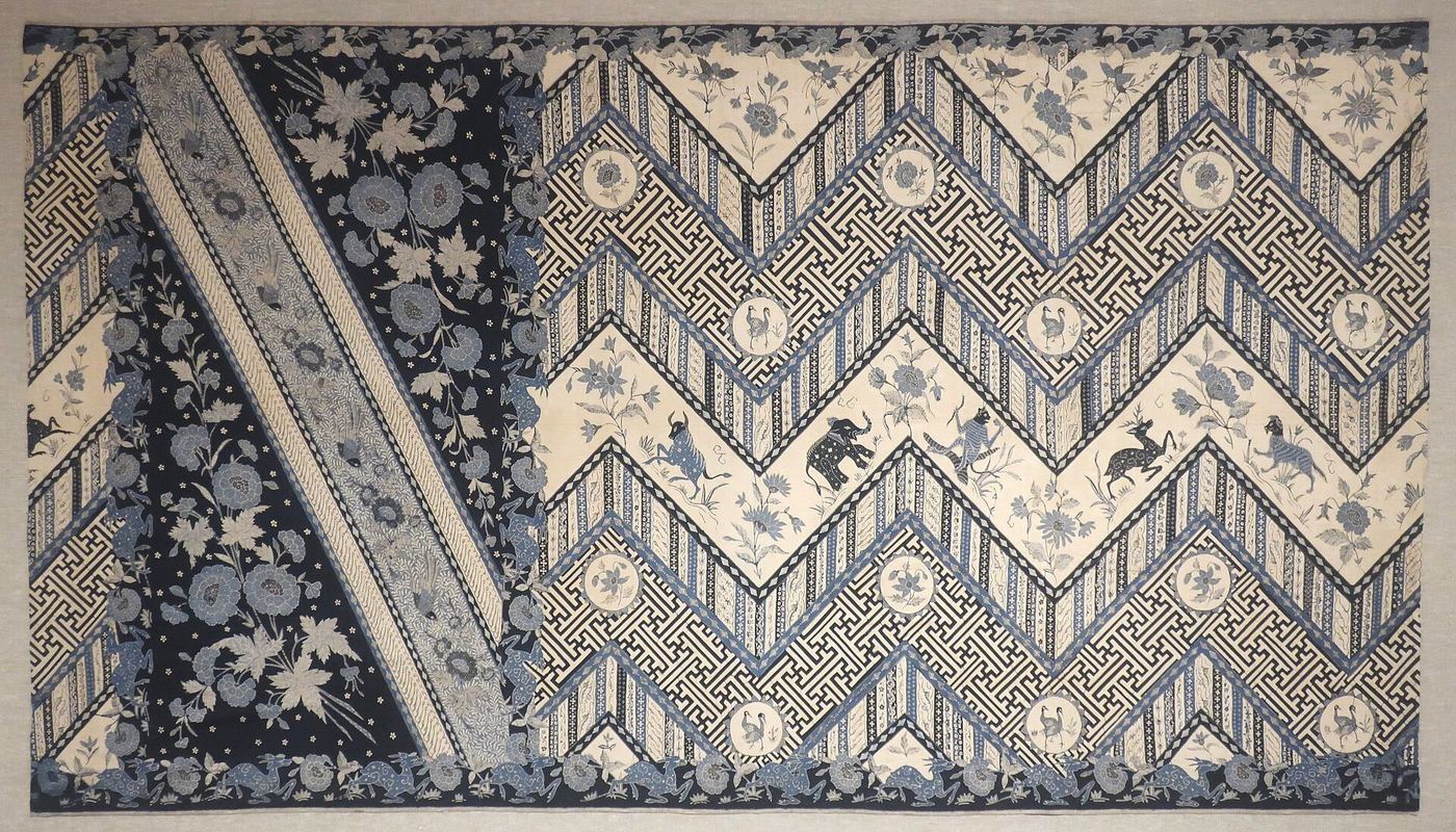 Detail motif chevron pada kain batik